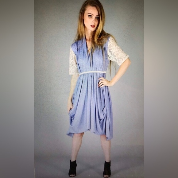 BLUE - Goddess pocket dress lace sleeves and tie. - Picture 2 of 3